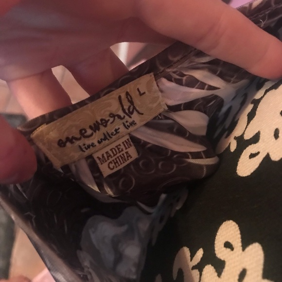 Dress - Picture 3 of 4